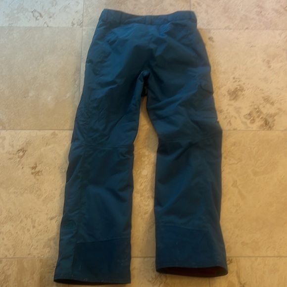 Women’s teal blue north face ski pants size medium. - Picture 4 of 5